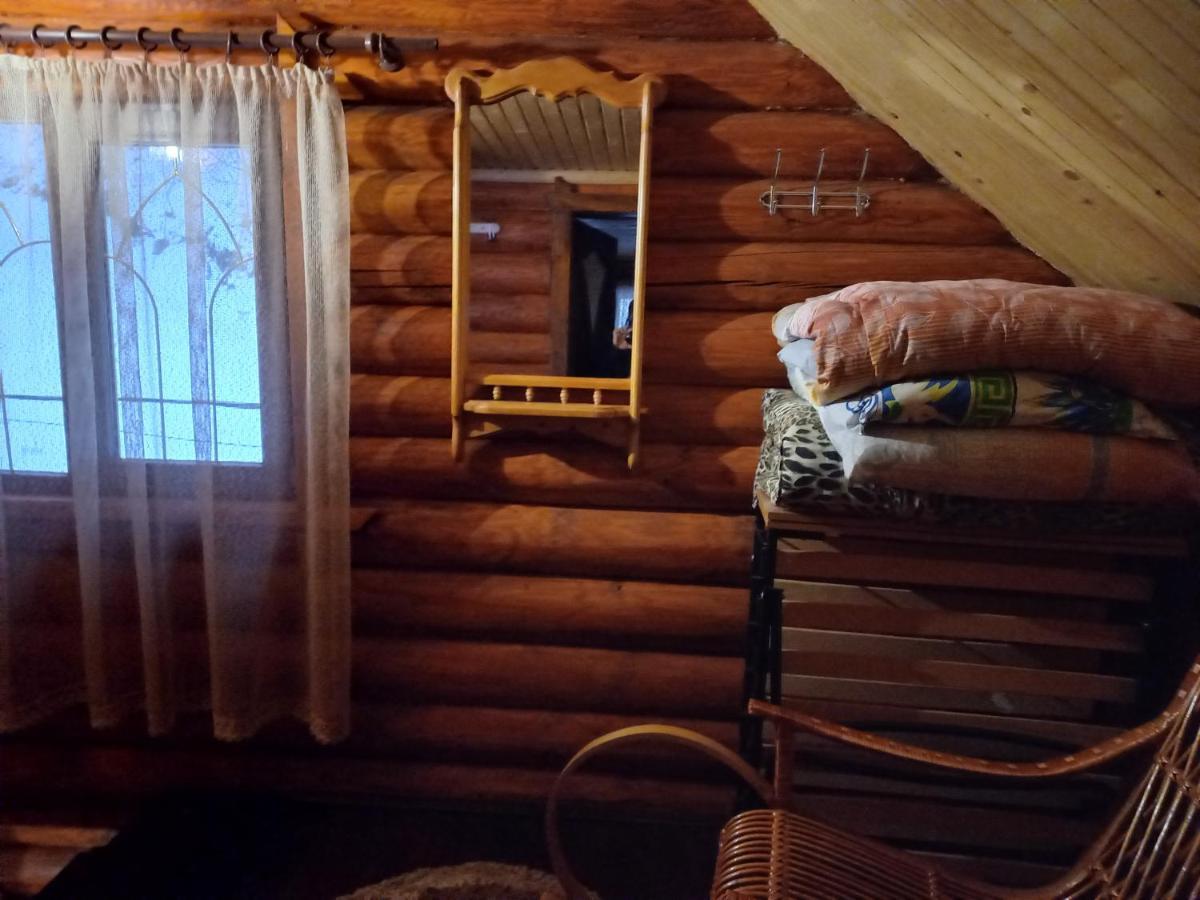 Затишний Будиночок Bukovets Luaran gambar